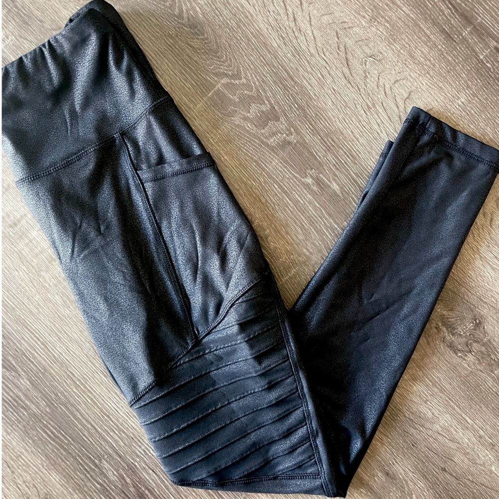 Mono B Black Leggings